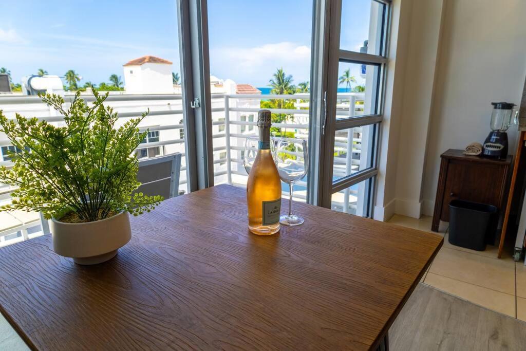 Rooftop-Pool Suite On Ocean Dr C505 Miami Beach Exterior photo